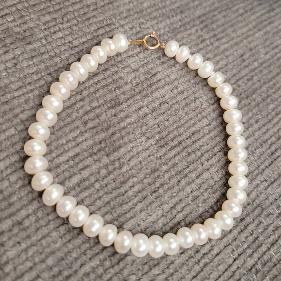 Pearl Jewelry Set - Picture 3 of 4
